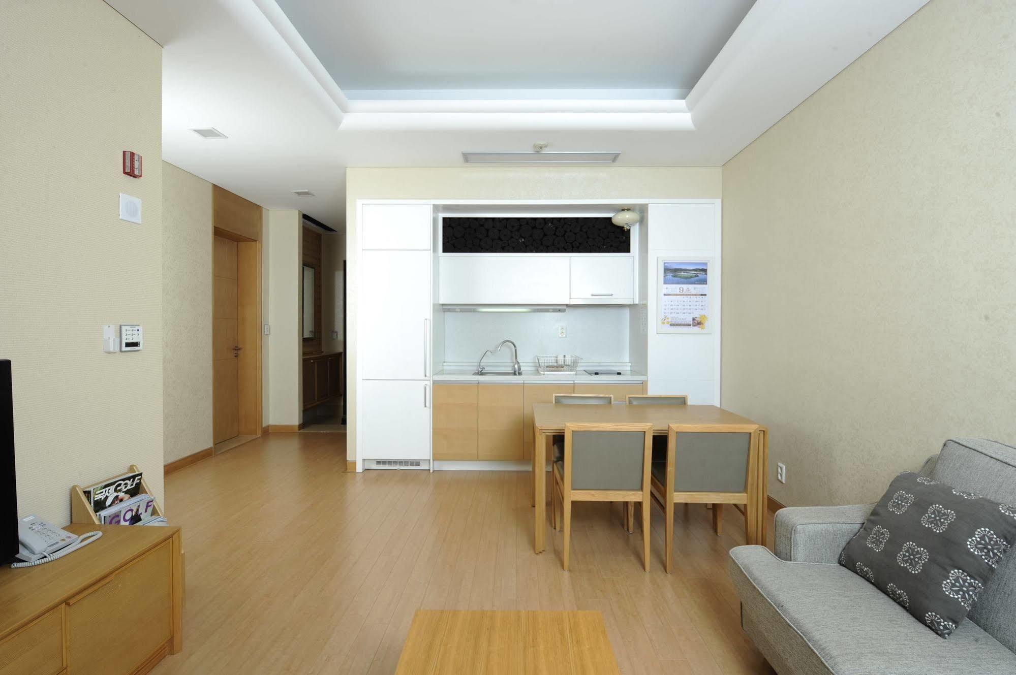 Hotel Pineridge à Sokcho Extérieur photo