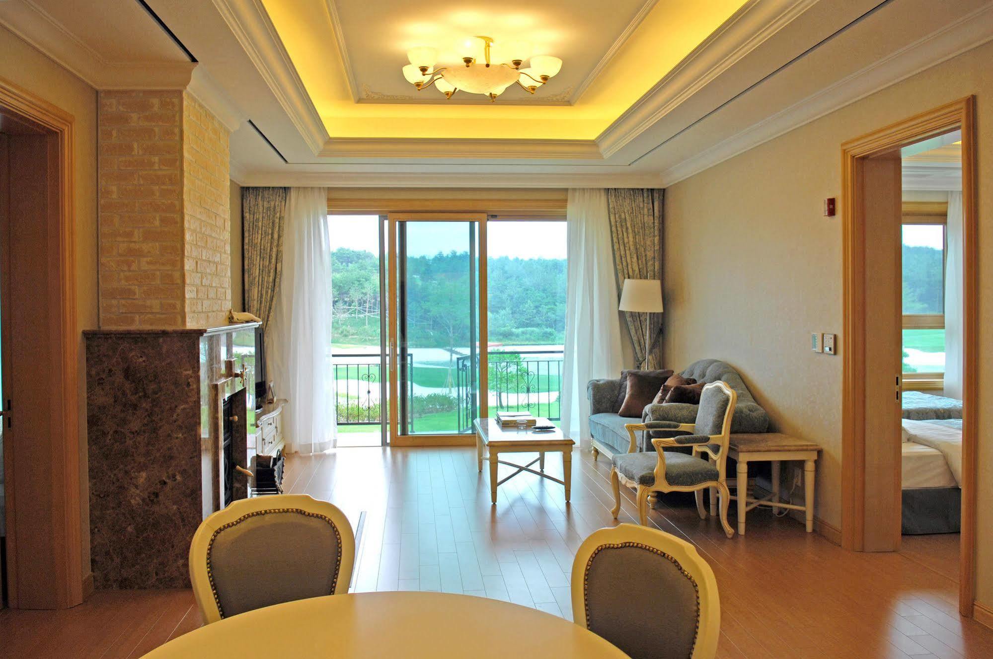 Hotel Pineridge à Sokcho Extérieur photo