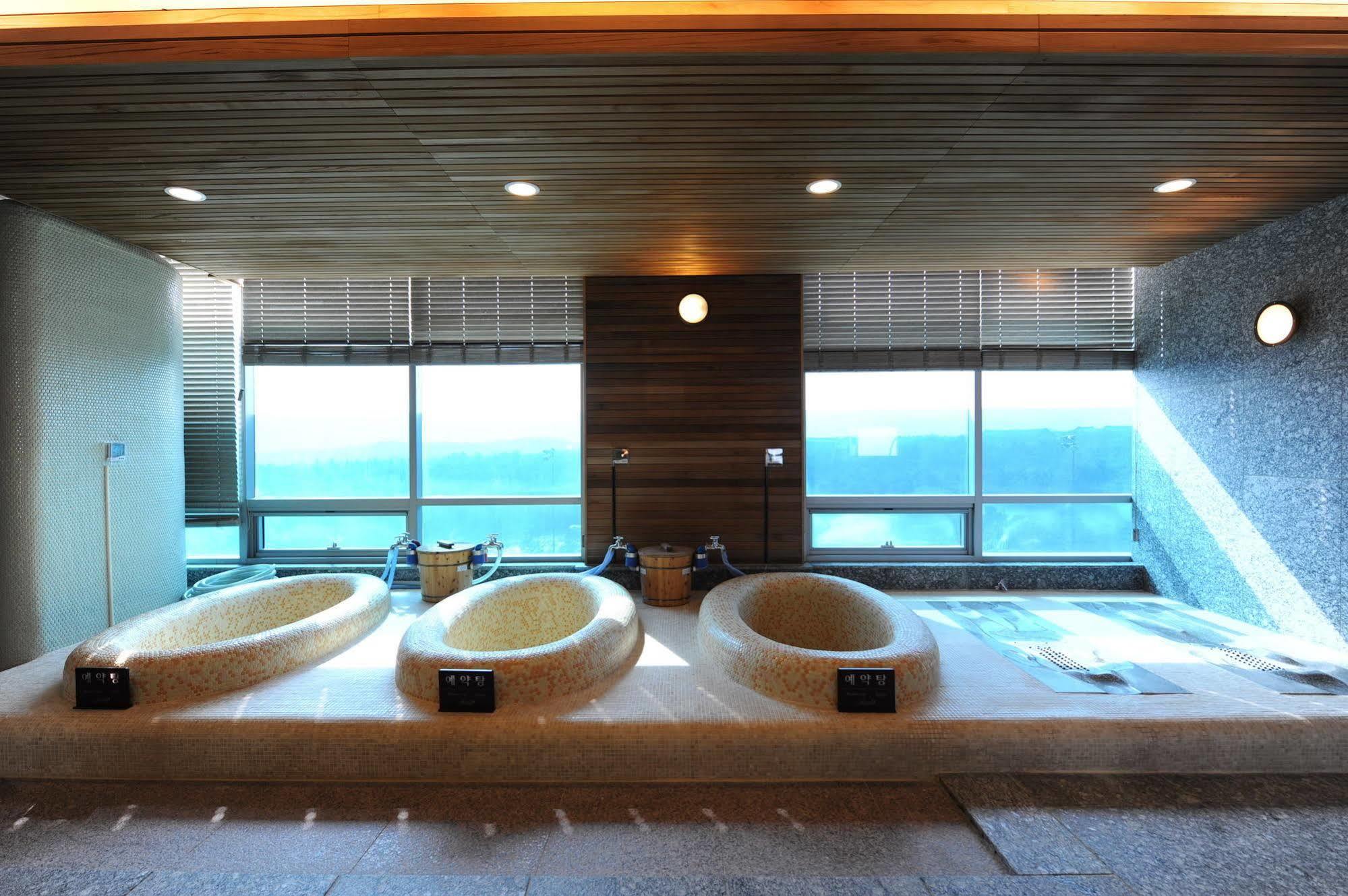 Hotel Pineridge à Sokcho Extérieur photo