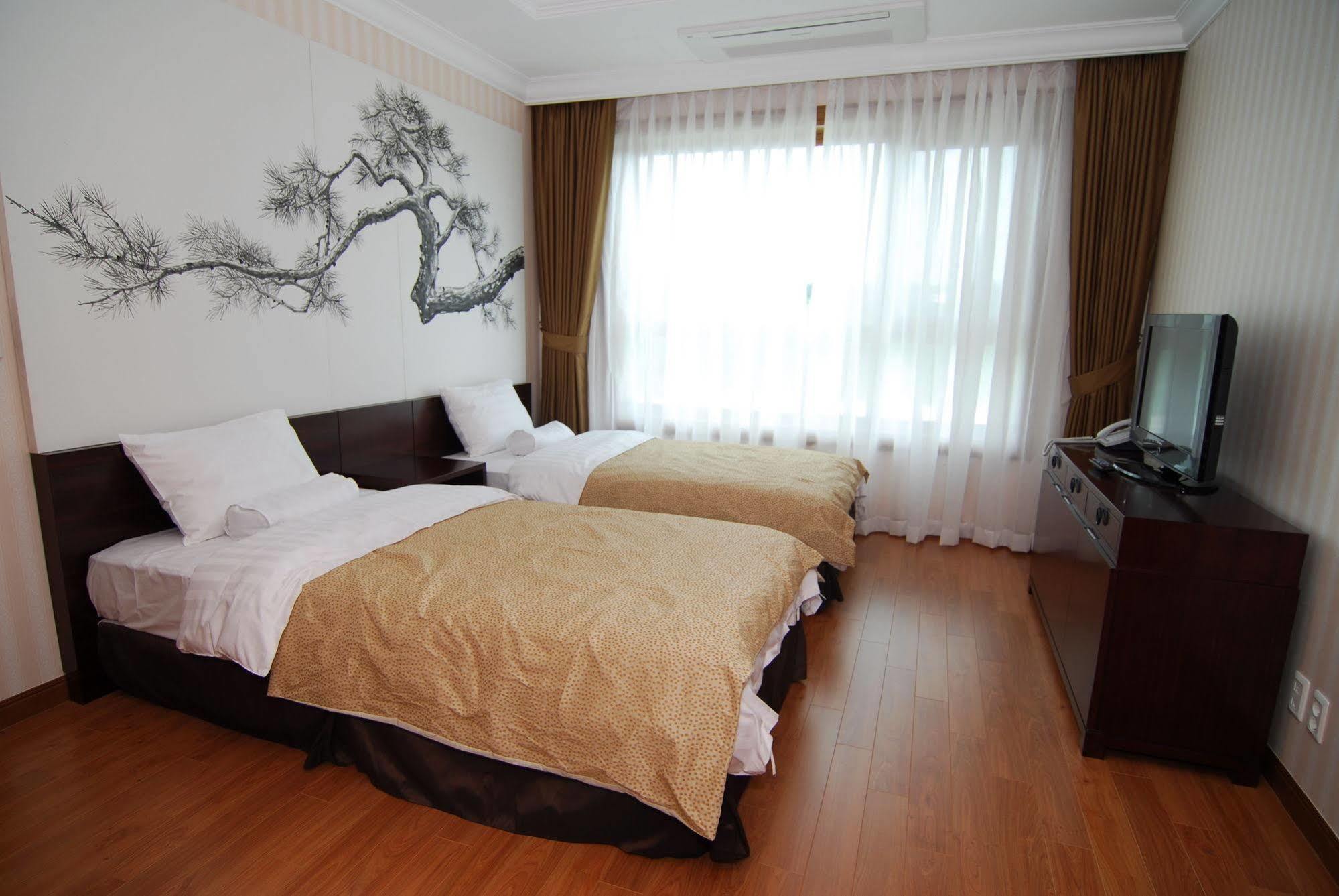 Hotel Pineridge à Sokcho Extérieur photo