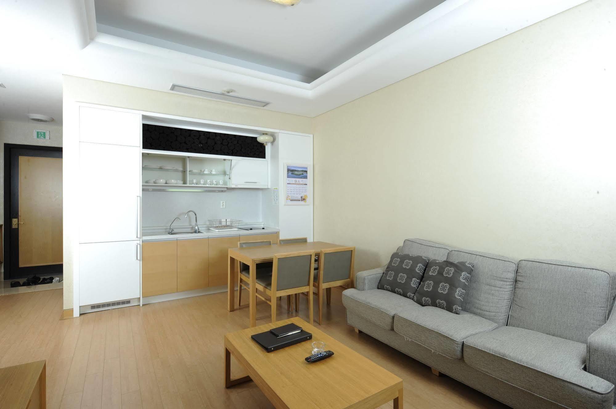 Hotel Pineridge à Sokcho Extérieur photo
